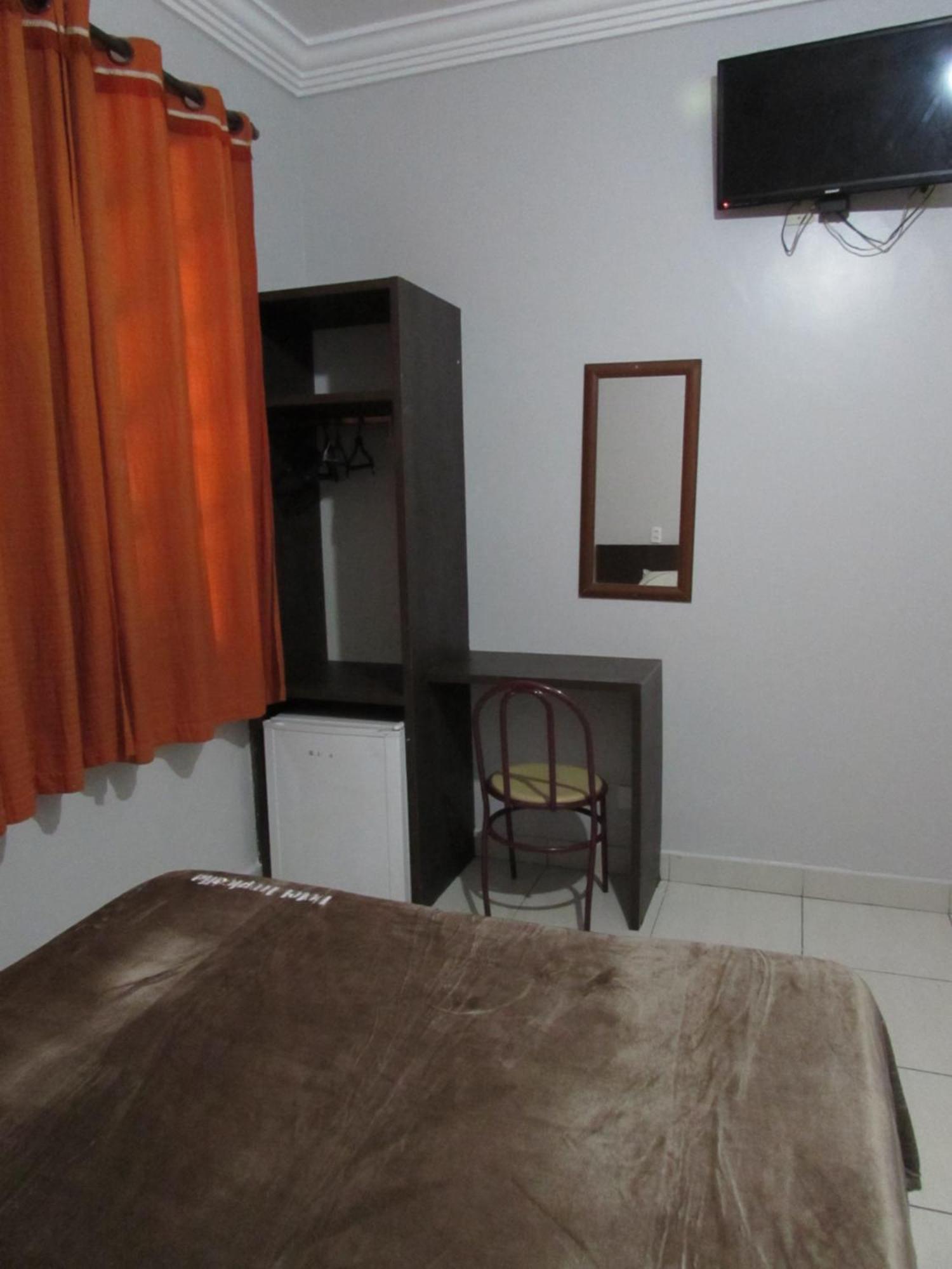 Hotel Tropicalia Proximo A 25 De Marco , Bras E Bom Retiro "Com Estacionamento Conveniado Ao Lado Do Hotel" São Paulo Ngoại thất bức ảnh